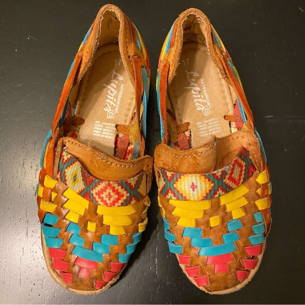 Lupita’s Kids beautifully vibrant colored Huaraches Size 11